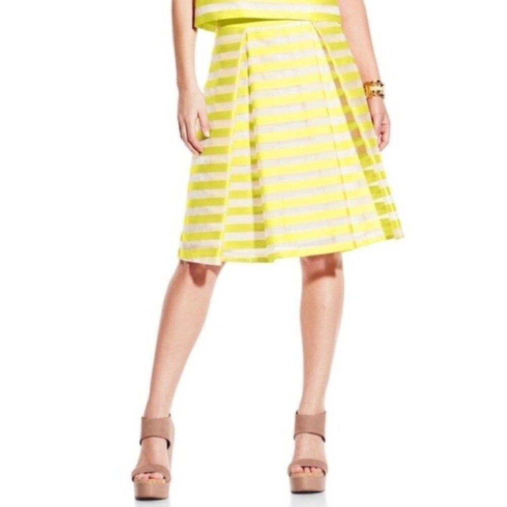 Vince Camuto Yellow White Striped Pleated A-Line Skirt Womens Size 4 NWT